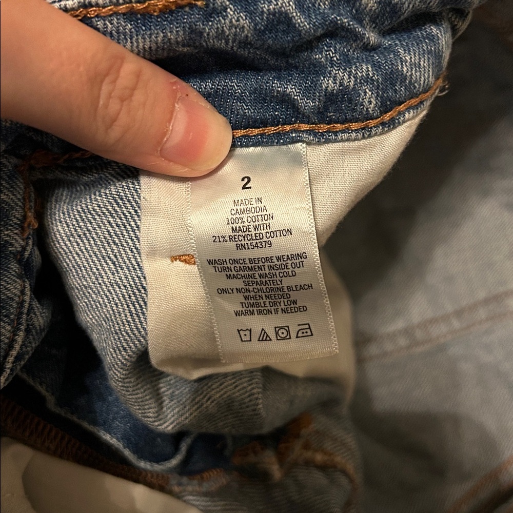 Aeropostale Blue Baggy 4” Denim Shorts - Picture 3 of 5